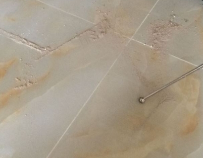 东丰瓷砖空鼓维修公司分享粘合剂选择不当在瓷砖铺贴过程中可能导致以下问题