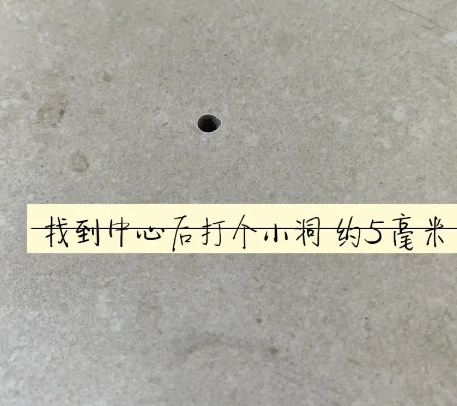 东丰瓷砖空鼓维修公司专业解答在瓷砖铺贴过程中，如果砂料搅拌不均匀，将会带来以下问题
